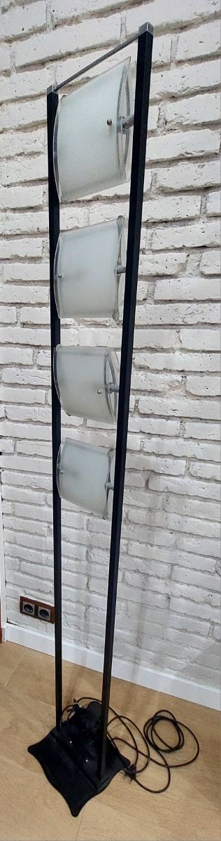 Elegante Lámpara de Pie 4 Luces.