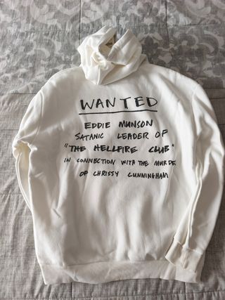 Sudadera Stranger Things Pull&Bear Blanca