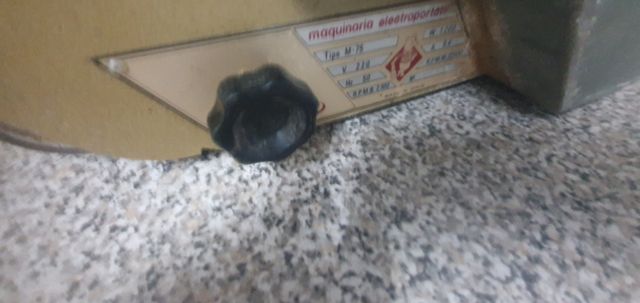 Lijadora Virutex M-75