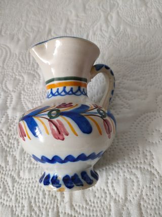 Jarrón de cerámica decorado