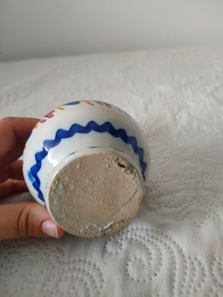 Jarrón de cerámica decorado