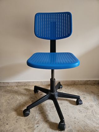 Silla de escritorio giratoria azul Ikea
