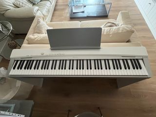 Casio Privia PX-130 Piano Digital