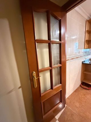 Puerta madera y cristal