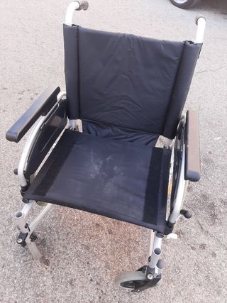 Silla de ruedas aluminio ligera 
SIN REPOSAPIES