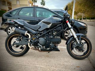 Ducati Monster 695 Negra
