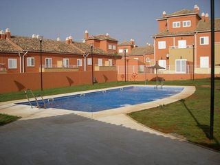 Casa adosada en alquiler en Aljamar en Tomares