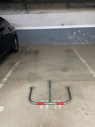 Garaje en alquiler en Fontsanta - Fatjó en Cornellà de Llobregat