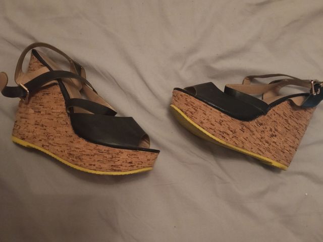 Cuñas negras talla 38