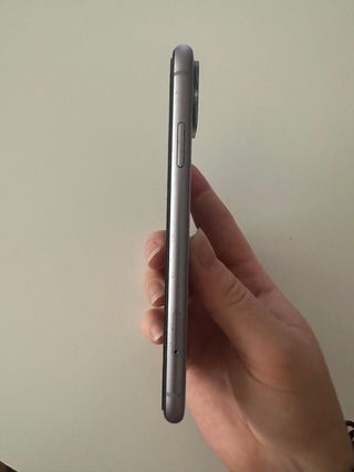 iPhone 11 64GB Lila con caja
