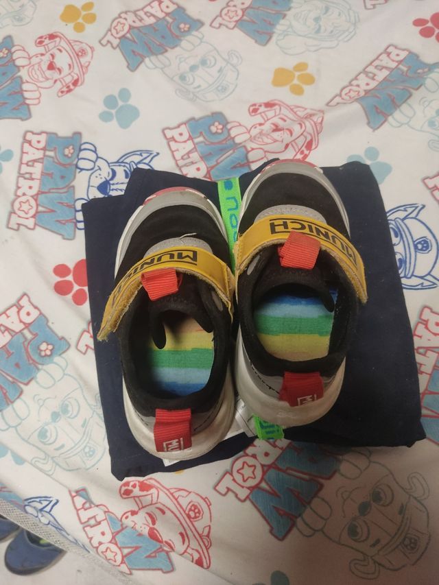 Zapatillas Munich Talla 23