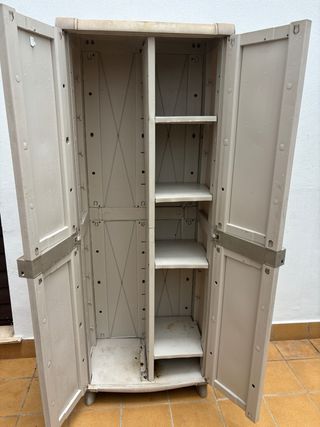 Armario de jardín beige y gris