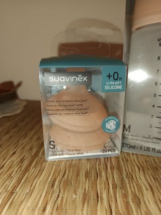 Biberón Suavinex Zero Zero y tetinas S