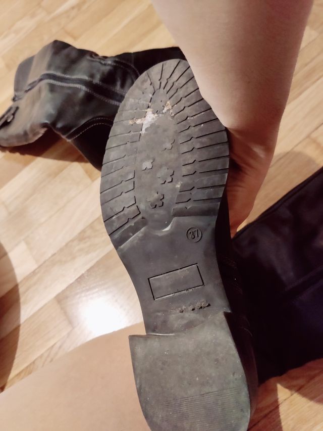 Botas de piel negras