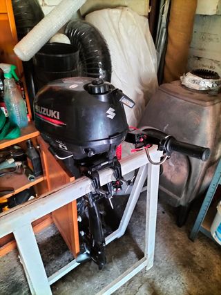 Barca neumatica Ozeam roja con motor