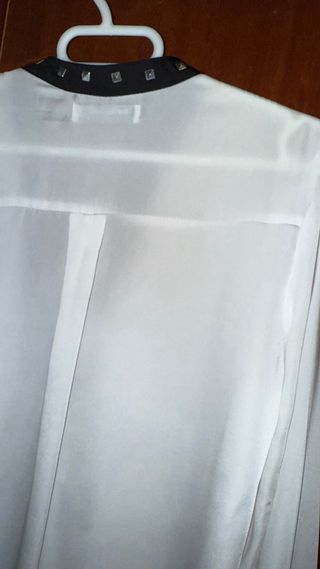 Camisa Suite Blanco Blanca y Negra Tachuelas Talla