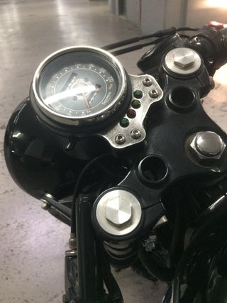 Soporte Cuentakilómetros Bonneville Thruxton