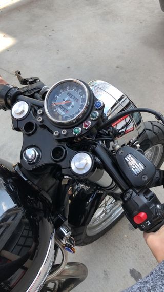 Soporte Cuentakilómetros Bonneville Thruxton