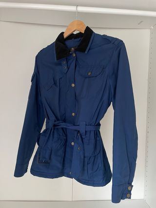Chaqueta Barbour corta azul mujer