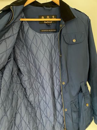 Chaqueta Barbour corta azul mujer
