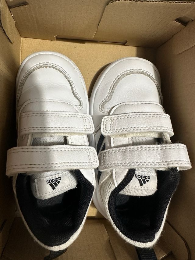 Zapatos Adidas Bebé Blancos Talla 23