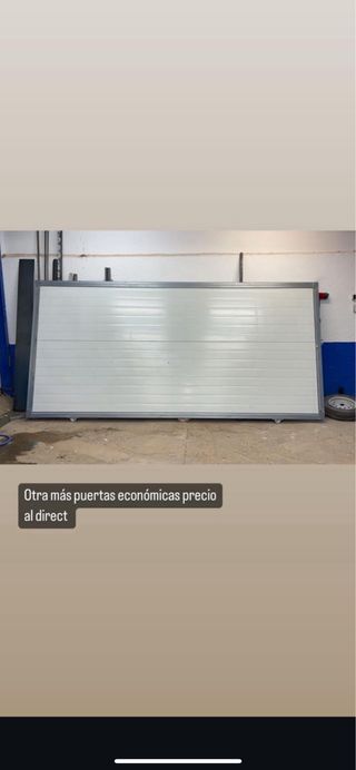 Puerta corredera panel sándwich 4m x2
