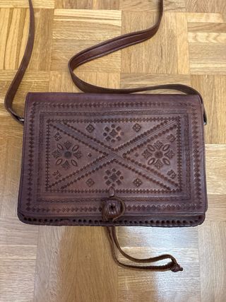 Bolso de cuero marrón marroquí
