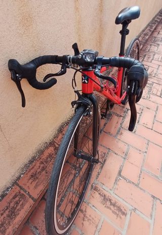 Bicicleta niño B-Twin roja