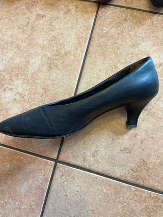 Scarpe eleganti donna GIM FABBRI
3 paia n39 uno40