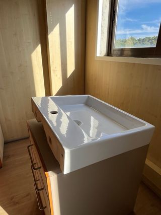 Lavabo de baño blanco
