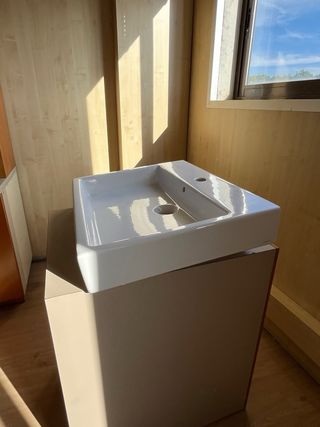 Lavabo de baño blanco