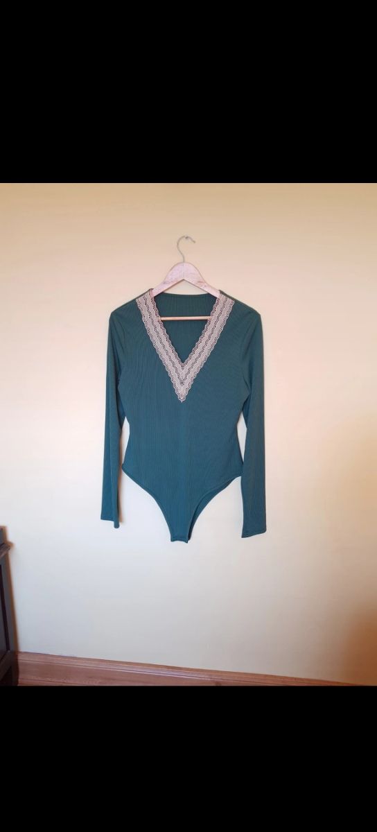 Body con encaje tejido canalé ( ver medidas)