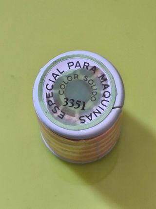 Hilo de Rayón para Máquinas Color Sólido 3351