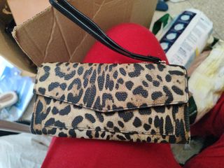 Cartera de mujer con estampado de leopardo