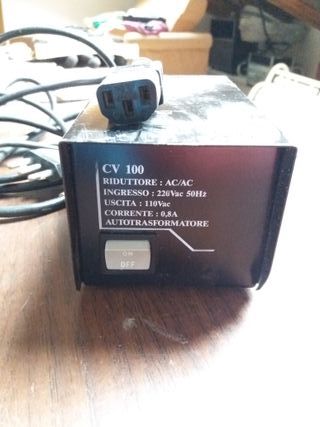 autotrasformatore corrente 0,8a in/out 220/110 vac