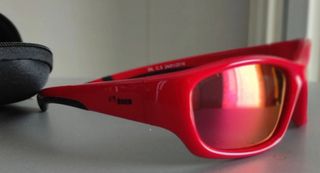 Gafas de sol infantiles rojas