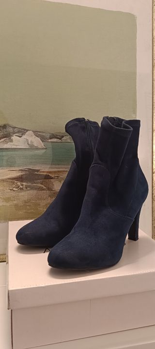 Stivaletti in camoscio blu mare