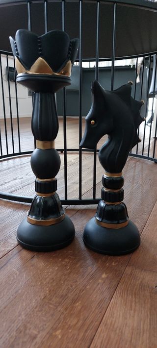 Set 2 Statue in Resina Pedine Scacchi Nero Oro
