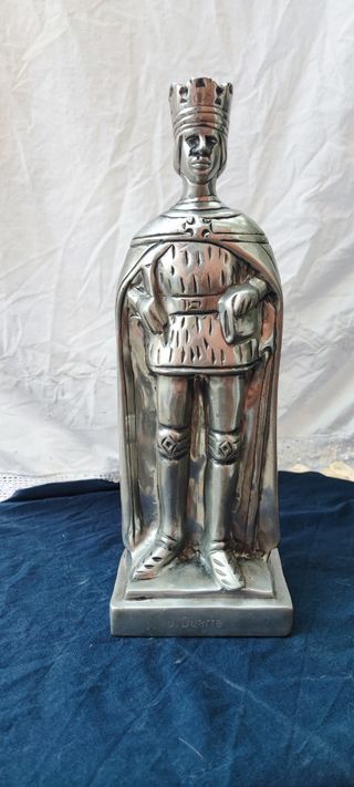 Estátua em estanho maciço Rei