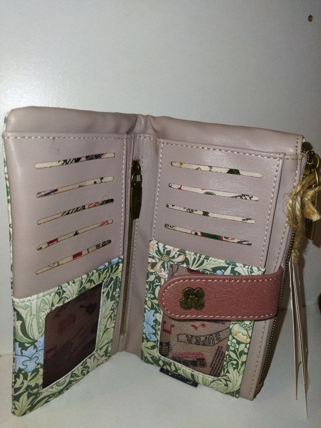 Lote de carteras y mochila (nuevo) + regalo