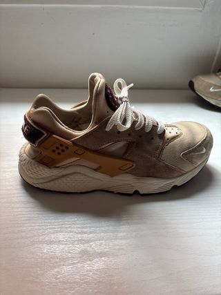 Zapatillas Nike Huarache Talla 43 Beige/Marrón