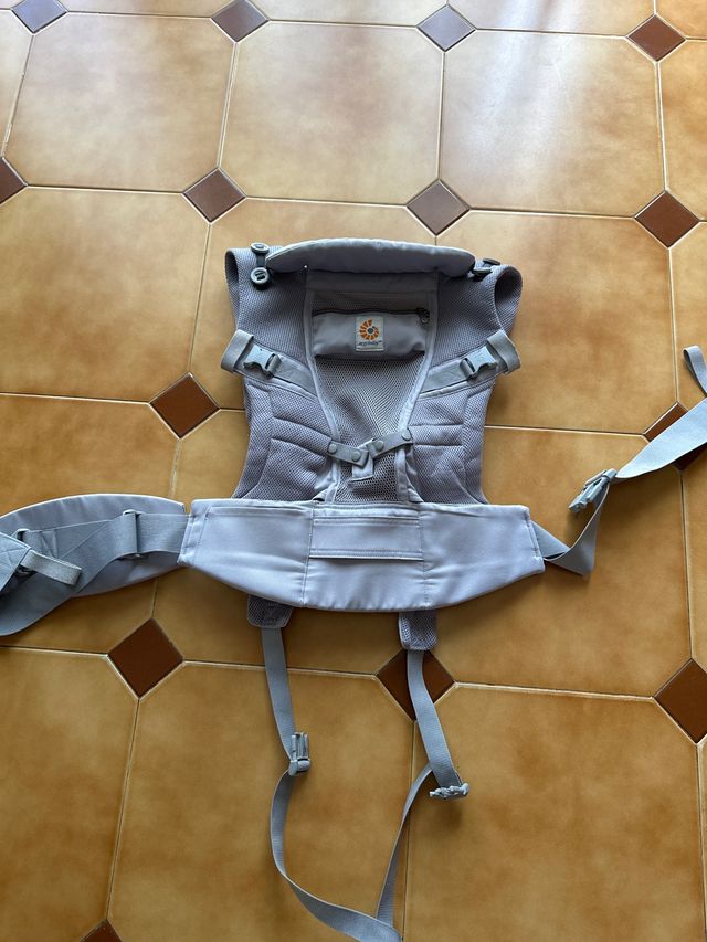 Mochila Portabebés Ergobaby Gris