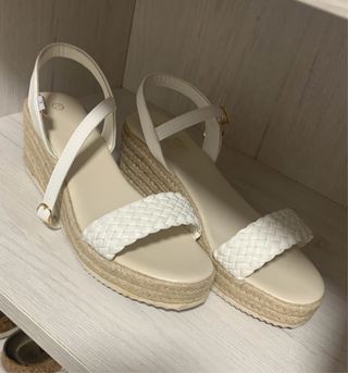 Sandalias esparto cuña blancas