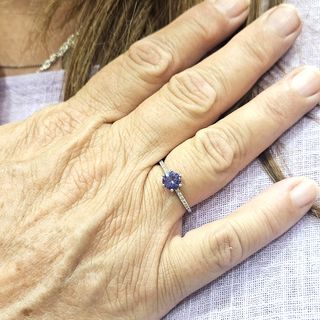 Anillo Oro 18K Tanzanita y Brillantes