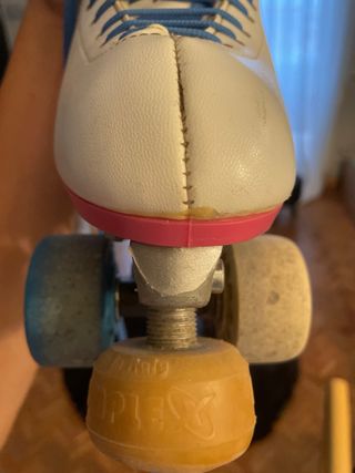 Patines blancos Simula