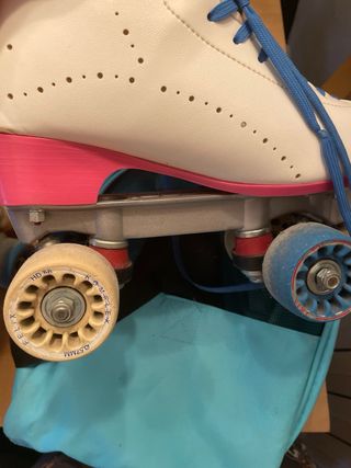 Patines blancos Simula