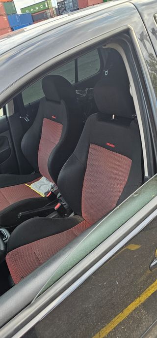 Volkswagen Golf 2000