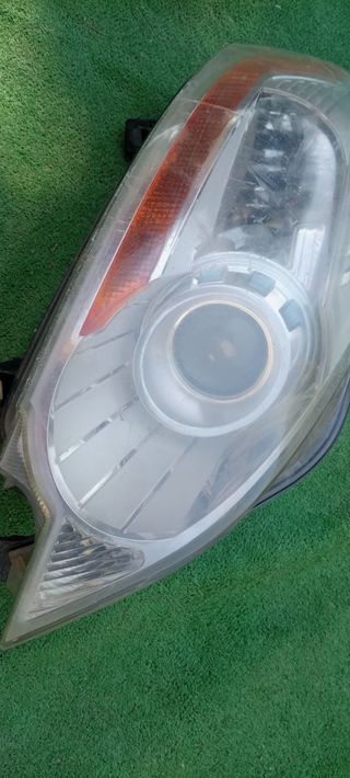 Faro Ford Kuga Titanium derecho 