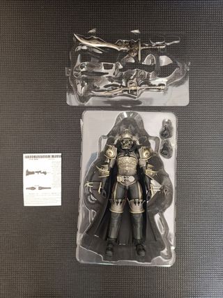 Figura Gabranth Final Fantasy XII Play Arts Kai