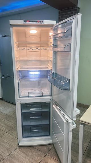 Nevera Combi AEG No Frost A++ con garantia 